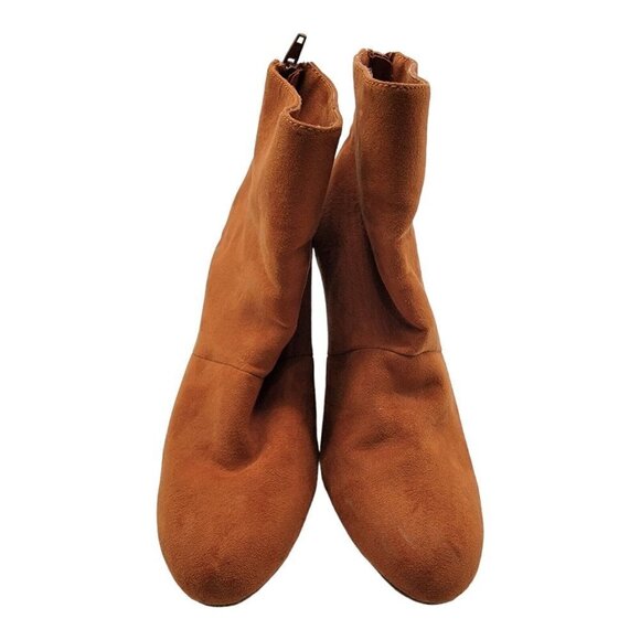 Boston Design Studio Women's Fawn Faux Suede  Zip Bootie Sz. 6M - Picture 2 of 8